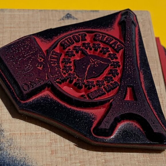 8 French Paris-themed stamps - Picture 6 of 15